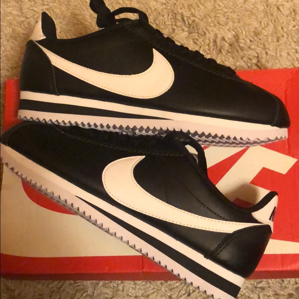 Women Nike Classic Cortez Leather